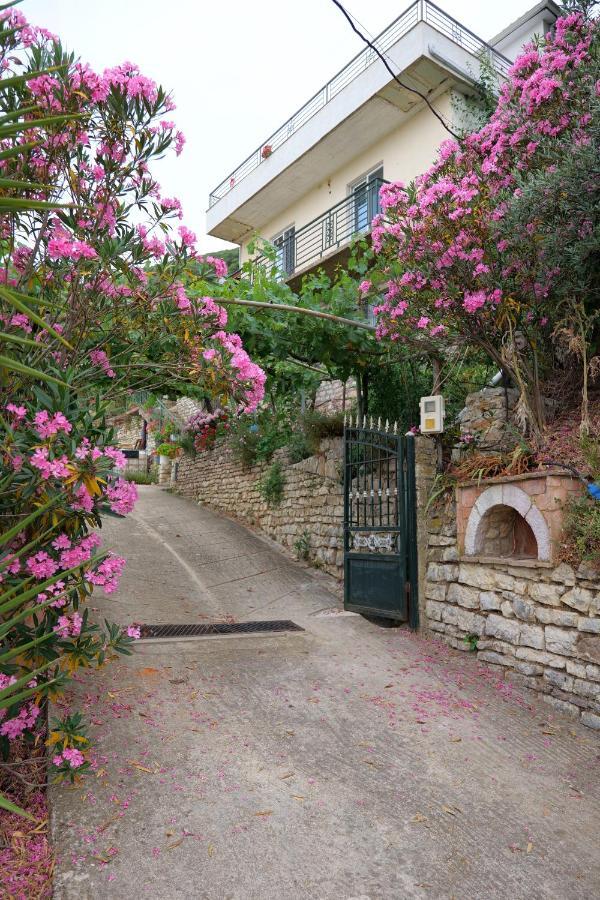 Guesthouse Panorama Nivice ساراندا المظهر الخارجي الصورة