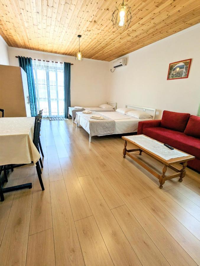 Guesthouse Panorama Nivice ساراندا المظهر الخارجي الصورة