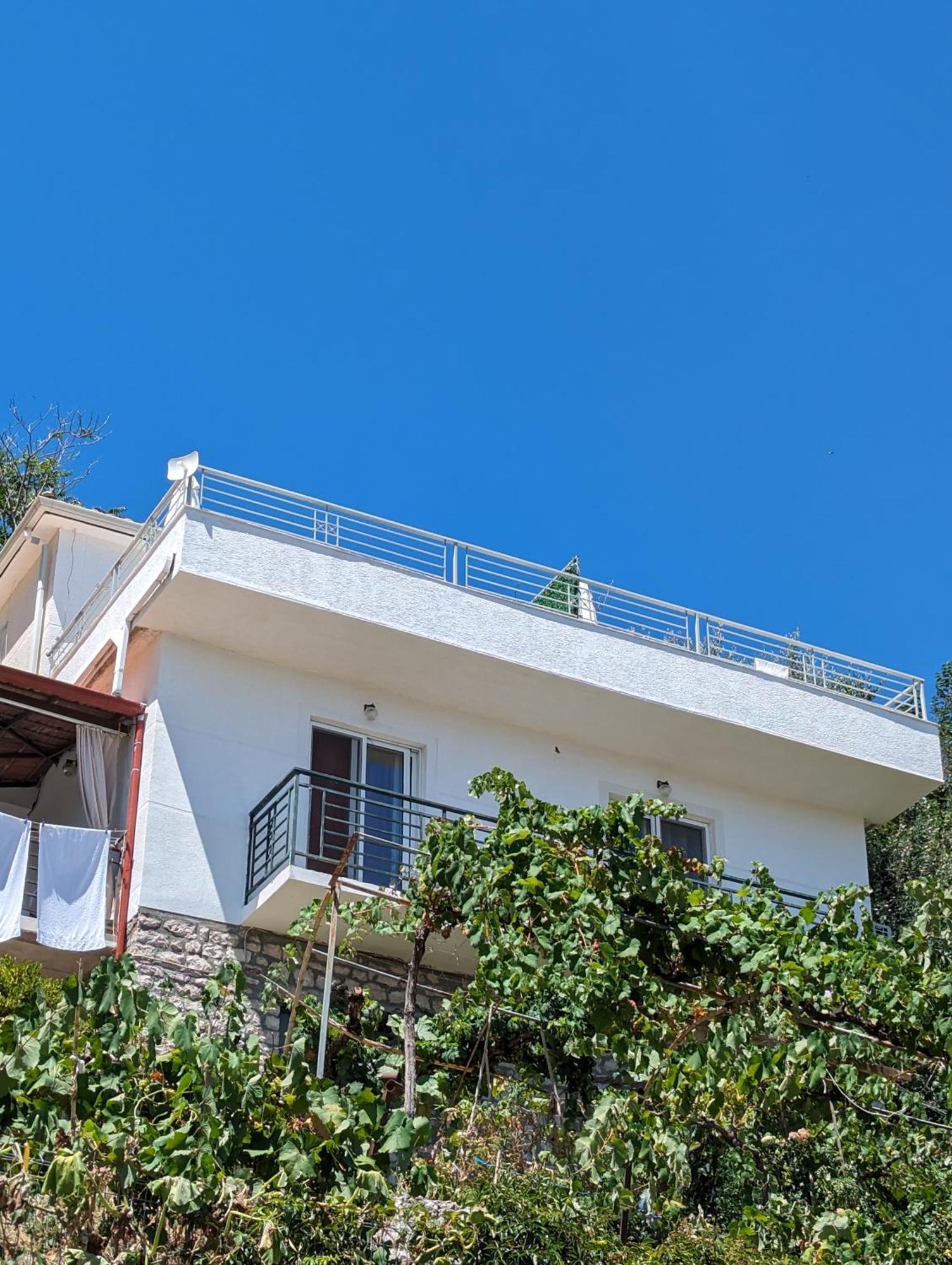 Guesthouse Panorama Nivice ساراندا المظهر الخارجي الصورة